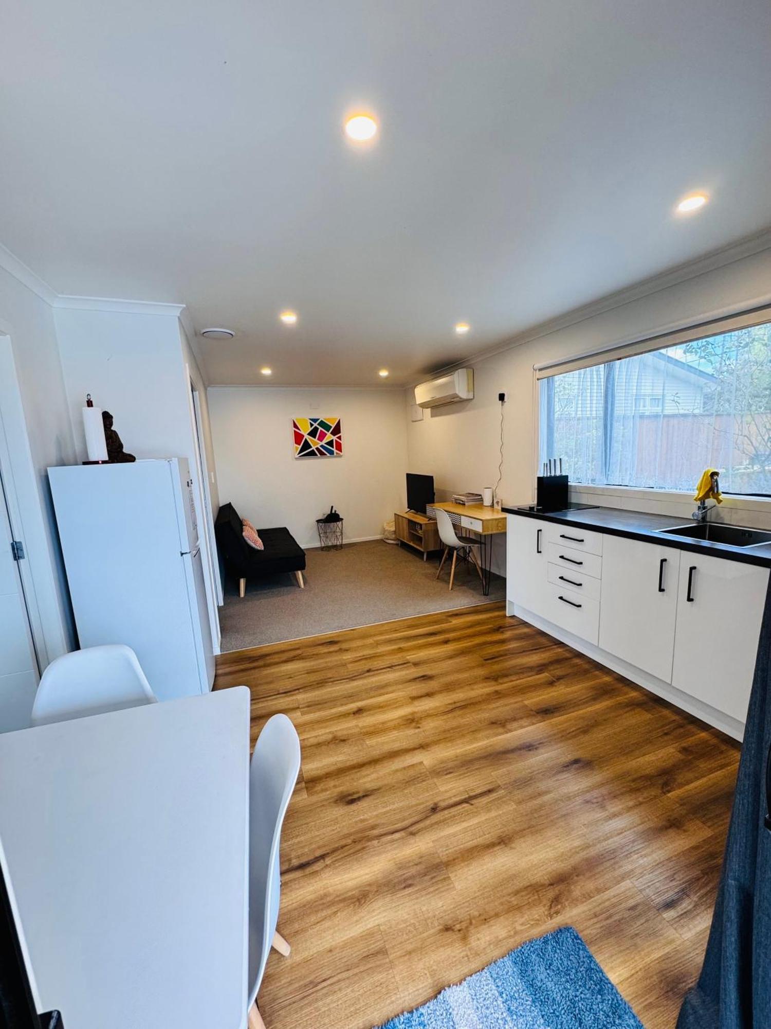 Modern 1 Bedroom Guest House Upper Hutt Exterior photo